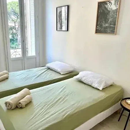 Moderne A Juans Les Pins De 60 M² Avec Parking 주앙레핑