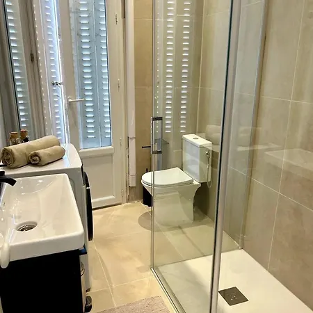 Moderne A Juans Les Pins De 60 M² Avec Parking * 주앙레핑